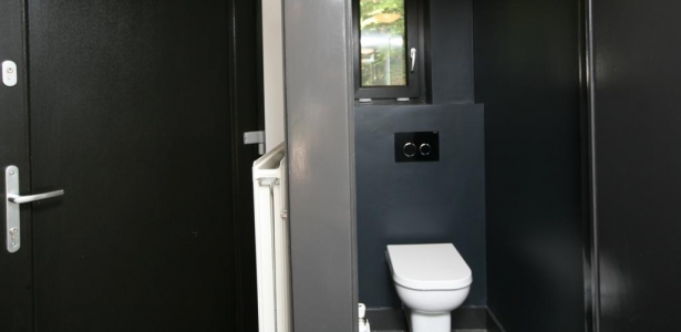 Renovatie toilet boerderij Belgie